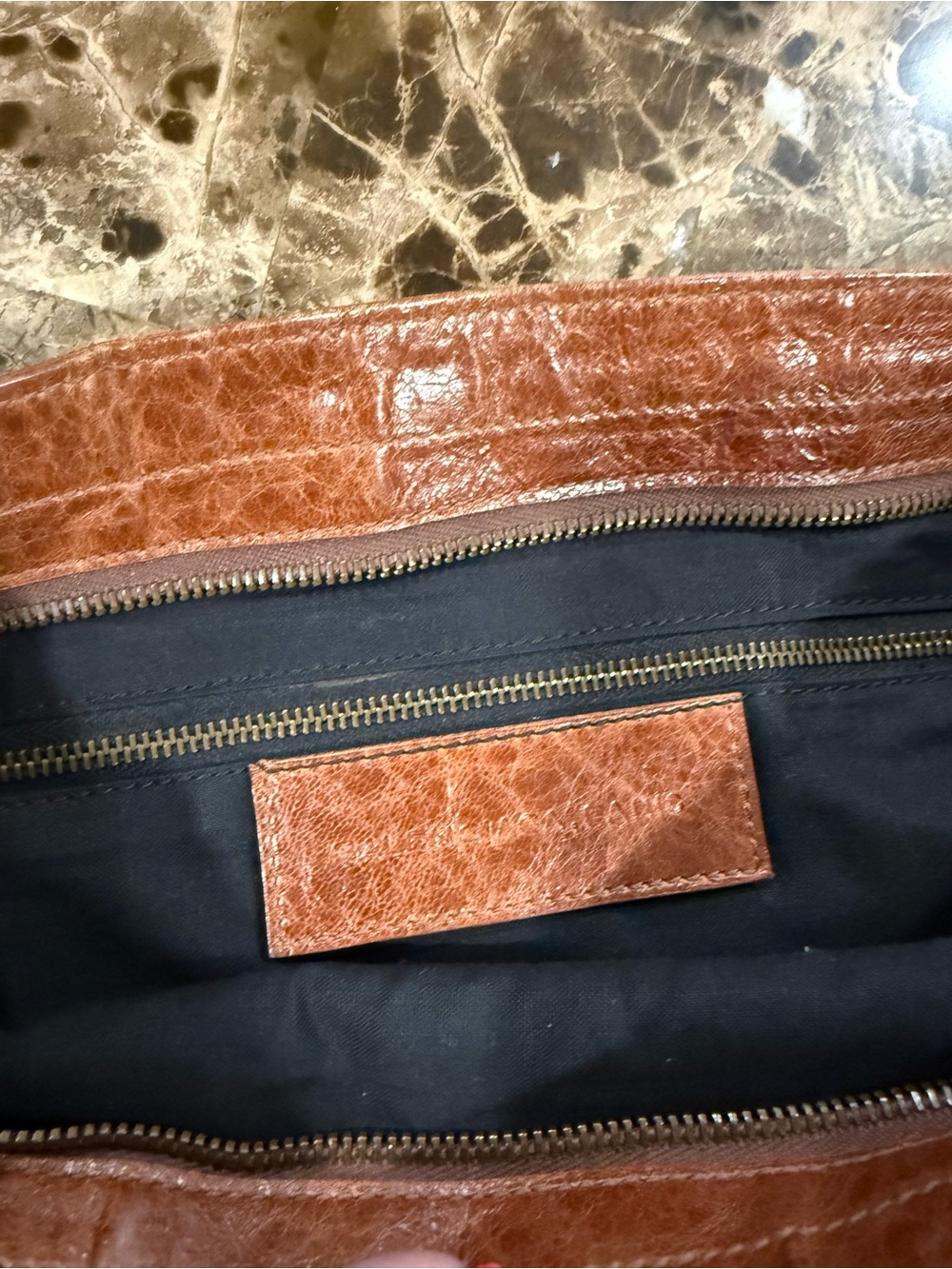 Balenciaga Chevre Leather Flat Messenger Bag Cognac Leather Style 177289 - Picture 4 of 16